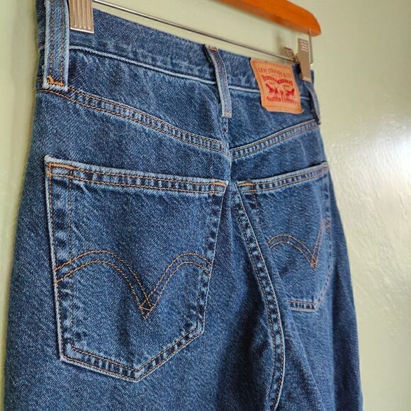 Levi's Red Tab High Waisted Mom Jeans - Picture 7 of 7